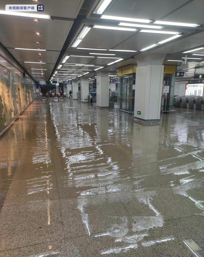 因车站积水，杭州5个地铁站暂停运营
