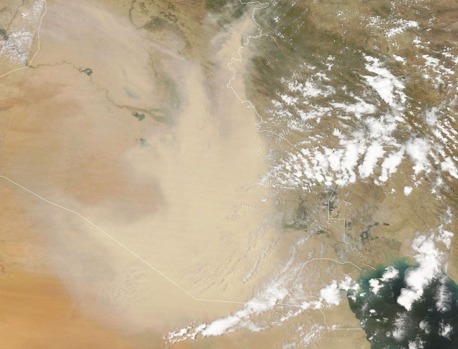 卫星图片公布！沙尘暴席卷中东