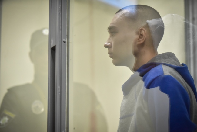 乌克兰首次以“战争罪”审判涉嫌杀害平民俄军士兵